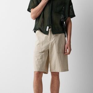 Crinkled utility Bermudas